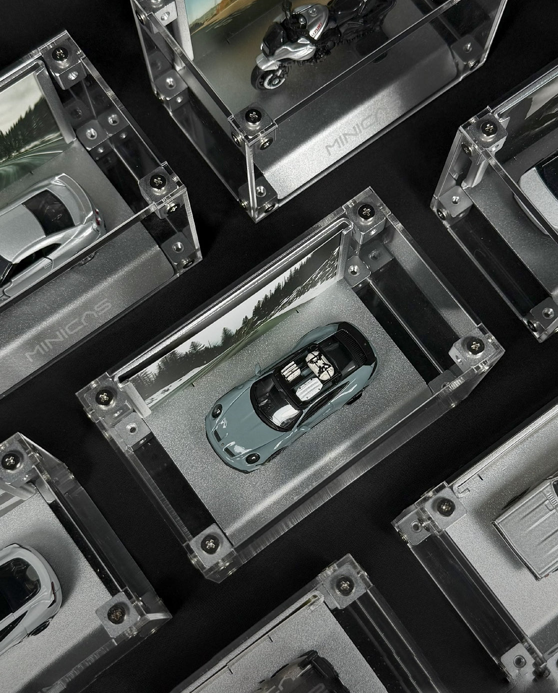 Minicas Studio | Portable Display Cases & Accessories for 1:64 Diecast